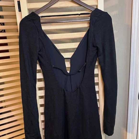 Brand New Oh Polly Long Sleeve Black V-Neck Women's Dress XS - Picture 4 of 4